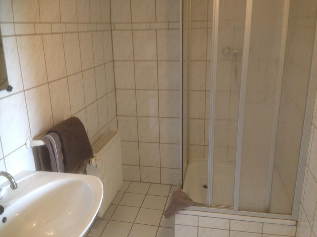 Gasthof & Pension Zum Saalestrand Bad Dürrenberg Habitación foto